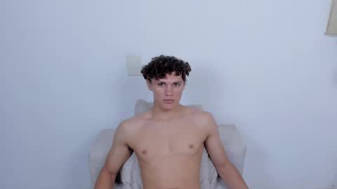 Laureent online show from March 2025 05:53:01 AM