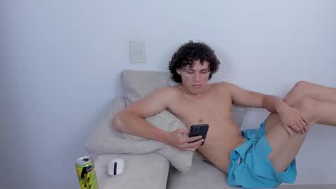 Laureent online show from March 2025 06:30:01 PM