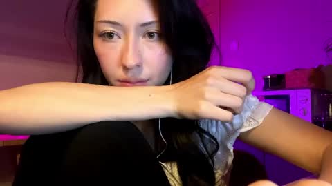 Snapshot of laurelimaino chatting on June 2026 05:23:01 PM laurelimaino online show from June 2026 05:23:01 PM