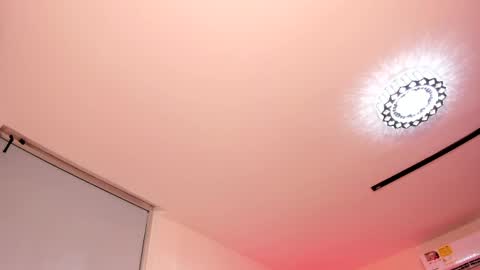 Lauren online show from March 2026 06:53:01 PM