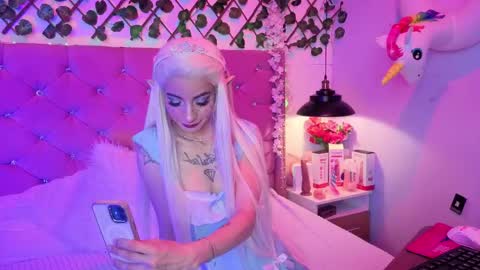 Lauren evans9 online show from April 2026 04:31:01 AM