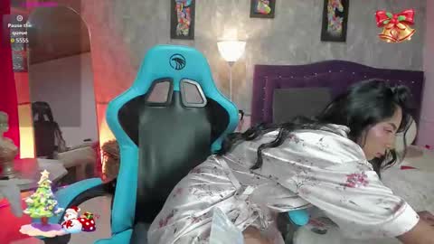 Snapshot of lauren_smiles chatting on November 2025 02:28:02 AM Lulu online show from November 2025 02:28:02 AM