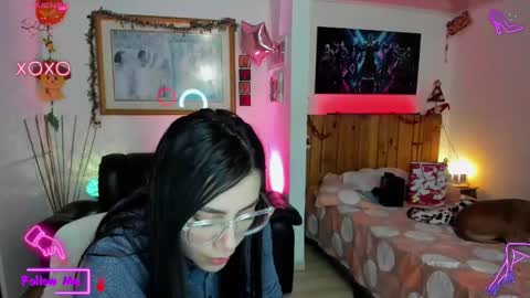 Lauren online show from March 2025 06:00:02 AM