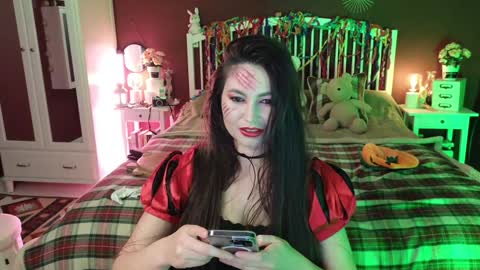 Lauren Brite online show from November 2025 04:47:01 AM