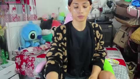 Snapshot of laurencesophiets chatting on December 2024 04:32:02 PM SF online show from December 2024 04:32:02 PM