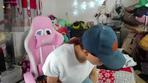 Snapshot of laurencesophiets chatting on December 2024 10:02:02 PM SF online show from December 2024 10:02:02 PM