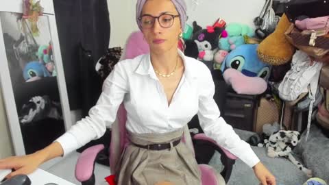 Snapshot of laurencesophiets chatting on January 2025 04:14:02 PM SF online show from January 2025 04:14:02 PM