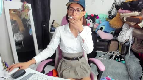 Snapshot of laurencesophiets chatting on January 2025 03:47:02 PM SF online show from January 2025 03:47:02 PM