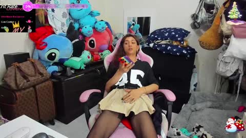 Snapshot of laurencesophiets chatting on January 2025 07:37:01 PM SF online show from January 2025 07:37:01 PM