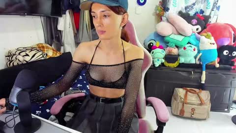 Snapshot of laurencesophiets chatting on January 2025 07:20:01 PM SF online show from January 2025 07:20:01 PM