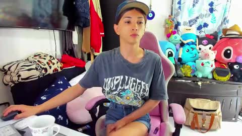 Snapshot of laurencesophiets chatting on February 2025 02:57:01 PM SF online show from February 2025 02:57:01 PM