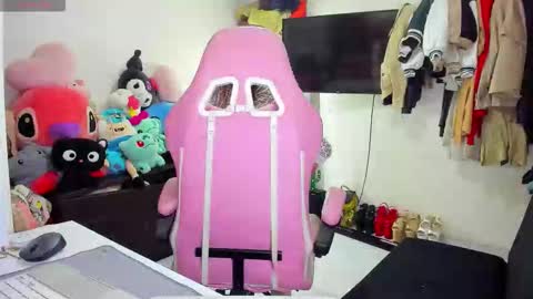 Snapshot of laurencesophiets chatting on September 2025 05:05:02 PM SF online show from September 2025 05:05:02 PM