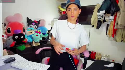 Snapshot of laurencesophiets chatting on September 2025 07:08:02 PM SF online show from September 2025 07:08:02 PM