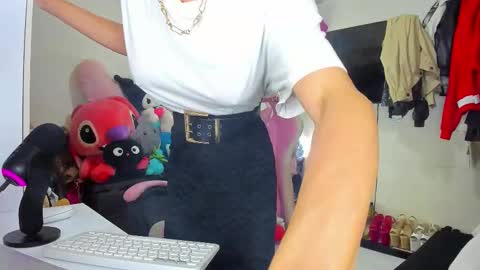 Snapshot of laurencesophiets chatting on October 2025 05:58:02 PM SF online show from October 2025 05:58:02 PM