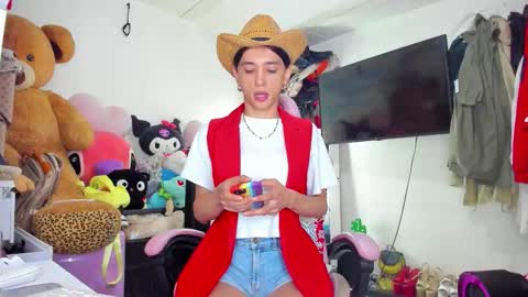 Snapshot of laurencesophiets chatting on November 2025 05:56:02 PM SF online show from November 2025 05:56:02 PM