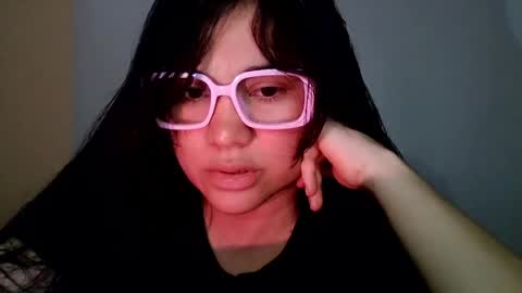 Snapshot of laurengirls1 chatting on April 2026 10:32:01 PM onlyfan laureng7 - 7 laureng2 online show from April 2026 10:32:01 PM