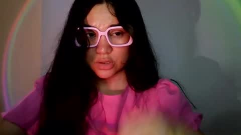 Snapshot of laurengirls1 chatting on April 2026 01:47:02 PM onlyfan laureng7 - 7 laureng2 online show from April 2026 01:47:02 PM