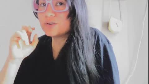 Snapshot of laurengirls1 chatting on May 2026 03:39:02 PM onlyfan laureng7 - 7 laureng2 online show from May 2026 03:39:02 PM