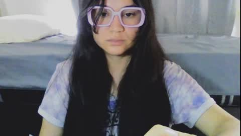 Snapshot of laurengirls1 chatting on May 2026 02:01:01 PM onlyfan laureng7 - 7 laureng2 online show from May 2026 02:01:01 PM