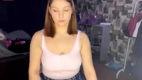 Snapshot of laurenjungling chatting on November 2025 04:57:02 PM Hannah online show from November 2025 04:57:02 PM