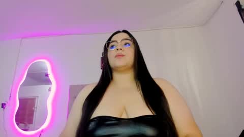 laurenlaine online show from February 2025 06:10:01 PM