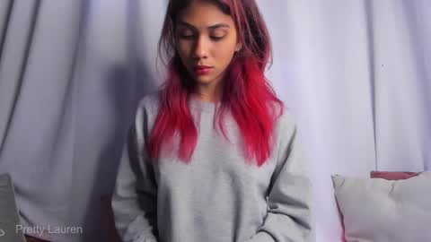 Lauren online show from October 2025 08:17:02 PM