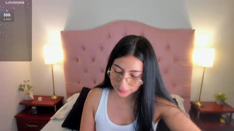 laurenn_smitth online show from December 2024 12:34:01 PM