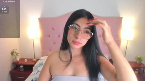 laurenn_smitth online show from January 2025 12:35:01 PM