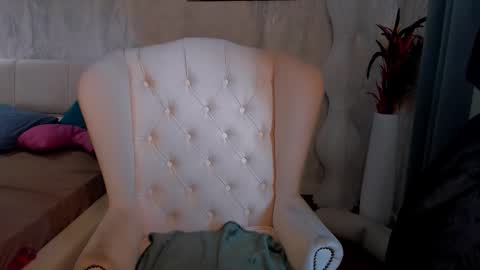 Snapshot of laurennhill chatting on September 2025 01:08:02 AM laurennhill online show from September 2025 01:08:02 AM