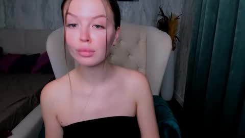 Snapshot of laurennhill chatting on October 2025 12:21:02 AM laurennhill online show from October 2025 12:21:02 AM