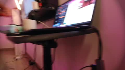 Lauren Saenz online show from May 2026 12:00:02 PM