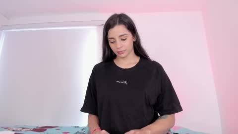 laurensmith9 online show from February 2025 03:27:01 PM