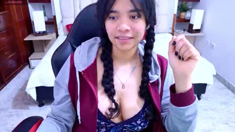 laurent online show from September 2025 03:06:02 AM