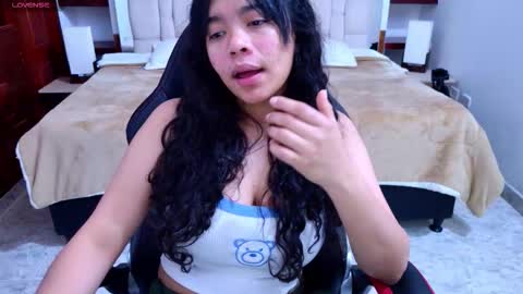 laurent online show from September 2025 03:09:02 AM