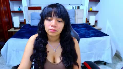 laurent online show from November 2025 03:06:02 AM