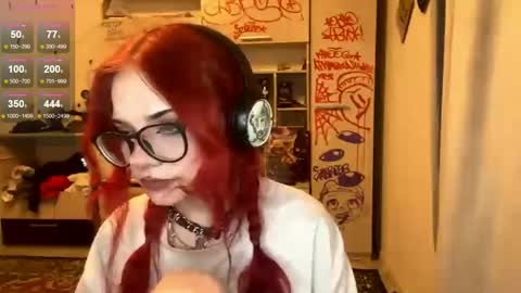 Snapshot of laurettecipro chatting on June 2026 10:48:01 PM Eva online show from June 2026 10:48:01 PM