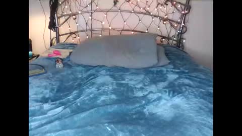 Lauren online show from November 2025 11:15:01 PM