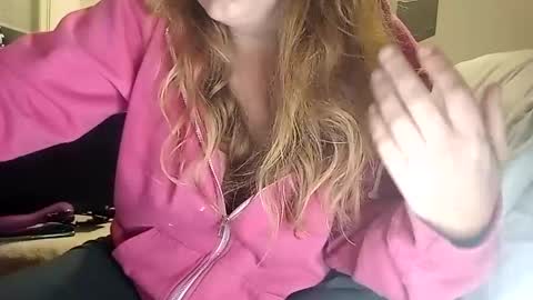 Snapshot of lauriehotxxx chatting on January 2025 07:56:02 PM lauriehotxxx online show from January 2025 07:56:02 PM