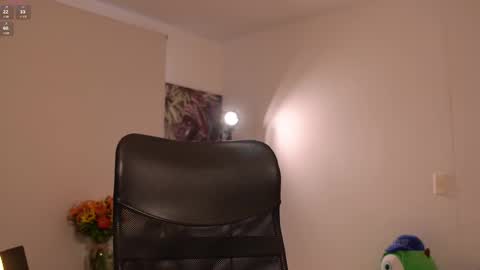 laurita_4 online show from February 2025 01:05:01 PM