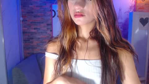 Laurita  online show from December 2024 08:21:02 PM