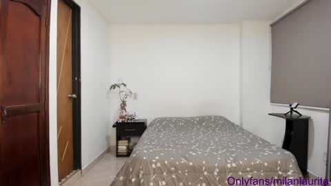 Snapshot of lauritamilan1 chatting on December 2024 01:38:02 AM laura online show from December 2024 01:38:02 AM