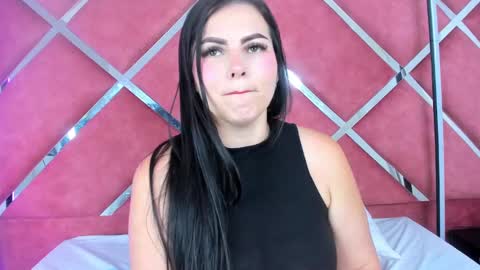 LauryJonson  online show from January 2025 10:57:02 PM