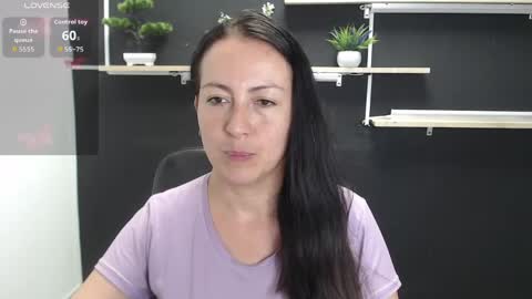 Snapshot of lauryn_jones chatting on June 2026 08:00:01 PM Laury online show from June 2026 08:00:01 PM