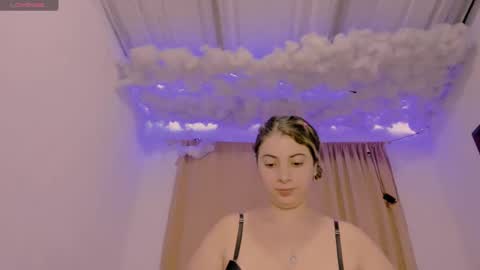 Lauu G online show from January 2025 06:28:02 AM