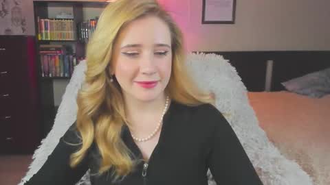 Lav online show from September 2025 07:24:02 PM