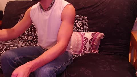 Snapshot of lavenderguy chatting on January 2025 09:47:01 AM lavenderguy online show from January 2025 09:47:01 AM