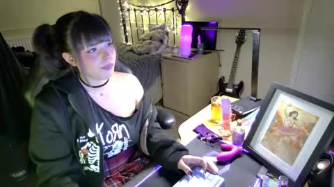 Lavenderrzz online show from January 2026 03:05:01 PM