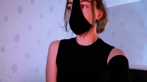 Lavinda online show from October 2025 05:10:02 PM