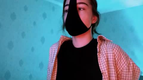 Lavinda online show from October 2025 05:06:02 AM