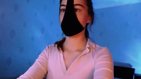 Lavinda online show from October 2025 05:21:02 AM